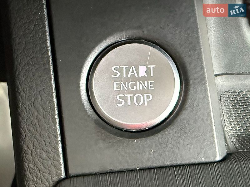 Седан Audi A4 2016 в Львове