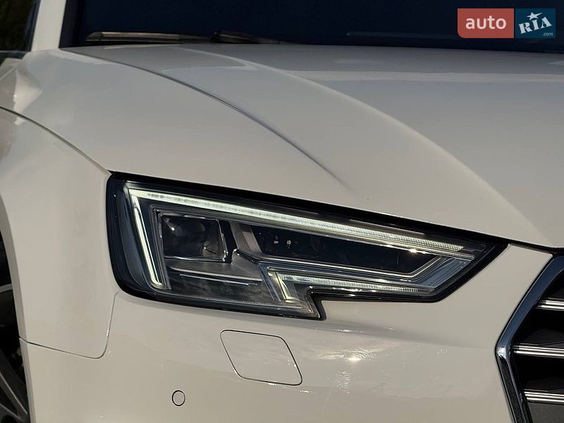 Седан Audi A4 2015 в Стрые