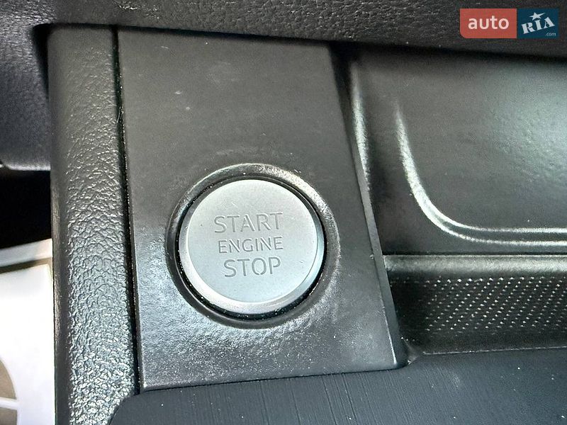 Седан Audi A4 2015 в Стрые