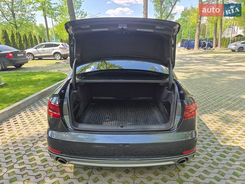 Седан Audi A4 2017 в Харькове
