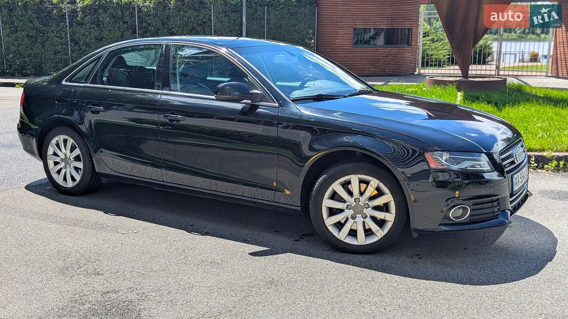 2010 Audi A4 - мініатюра 3