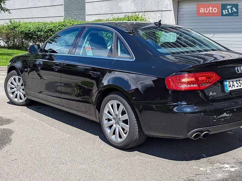 Седан Audi A4 2010 в Киеве