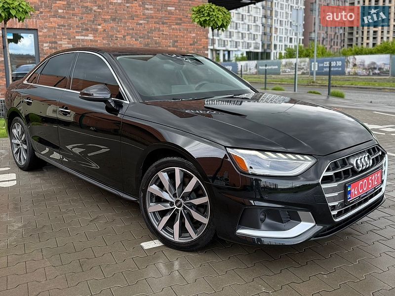 Седан Audi A4 2022 в Києві