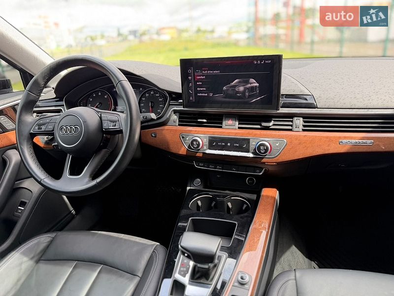 Седан Audi A4 2022 в Києві