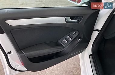 Седан Audi A4 2015 в Ровно