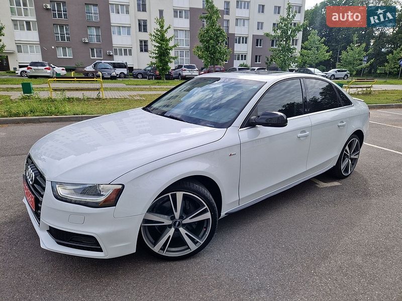 Седан Audi A4 2014 в Виннице