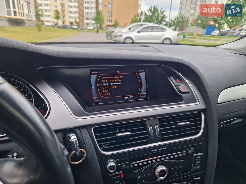 Седан Audi A4 2014 в Виннице
