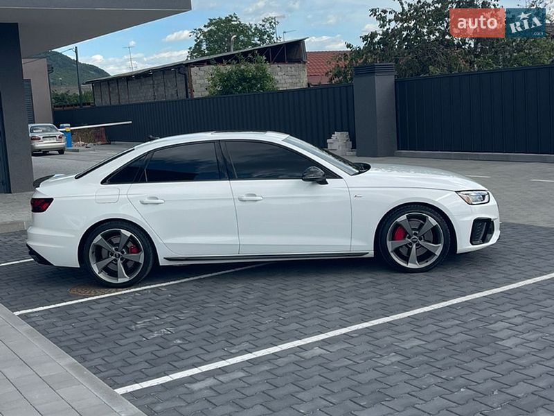 Седан Audi A4 2023 в Виноградове