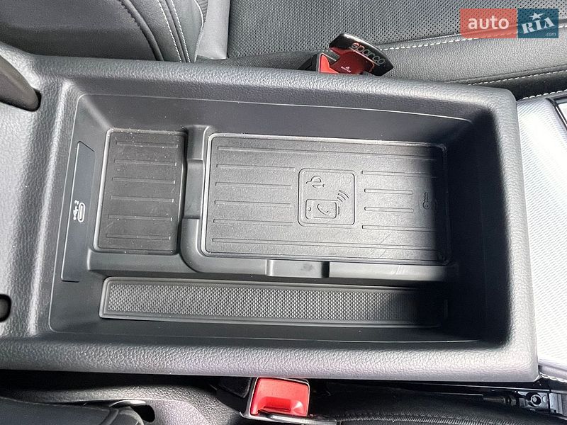 Седан Audi A4 2023 в Виноградове