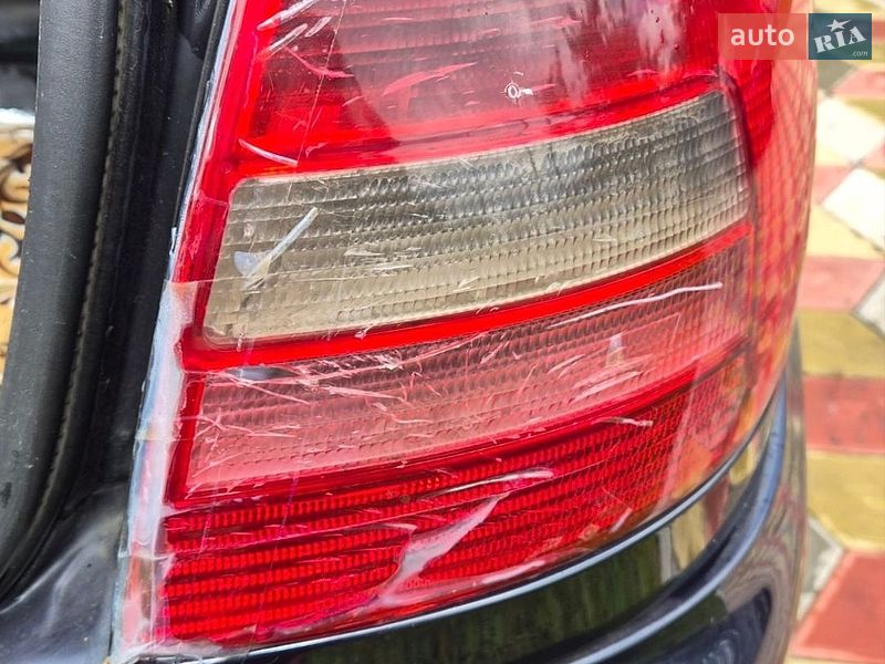 Седан Audi A4 1997 в Хороле