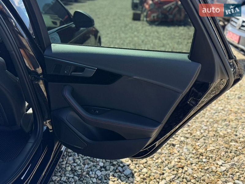 Седан Audi A4 2017 в Ивано-Франковске