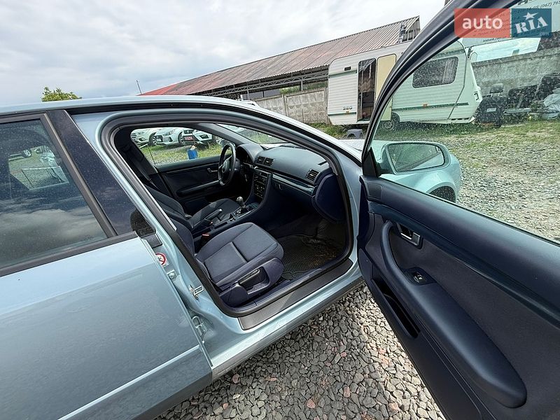 Седан Audi A4 2001 в Луцке