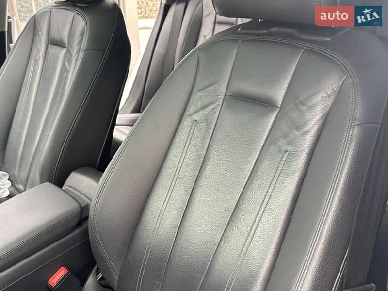 Седан Audi A4 2017 в Івано-Франківську