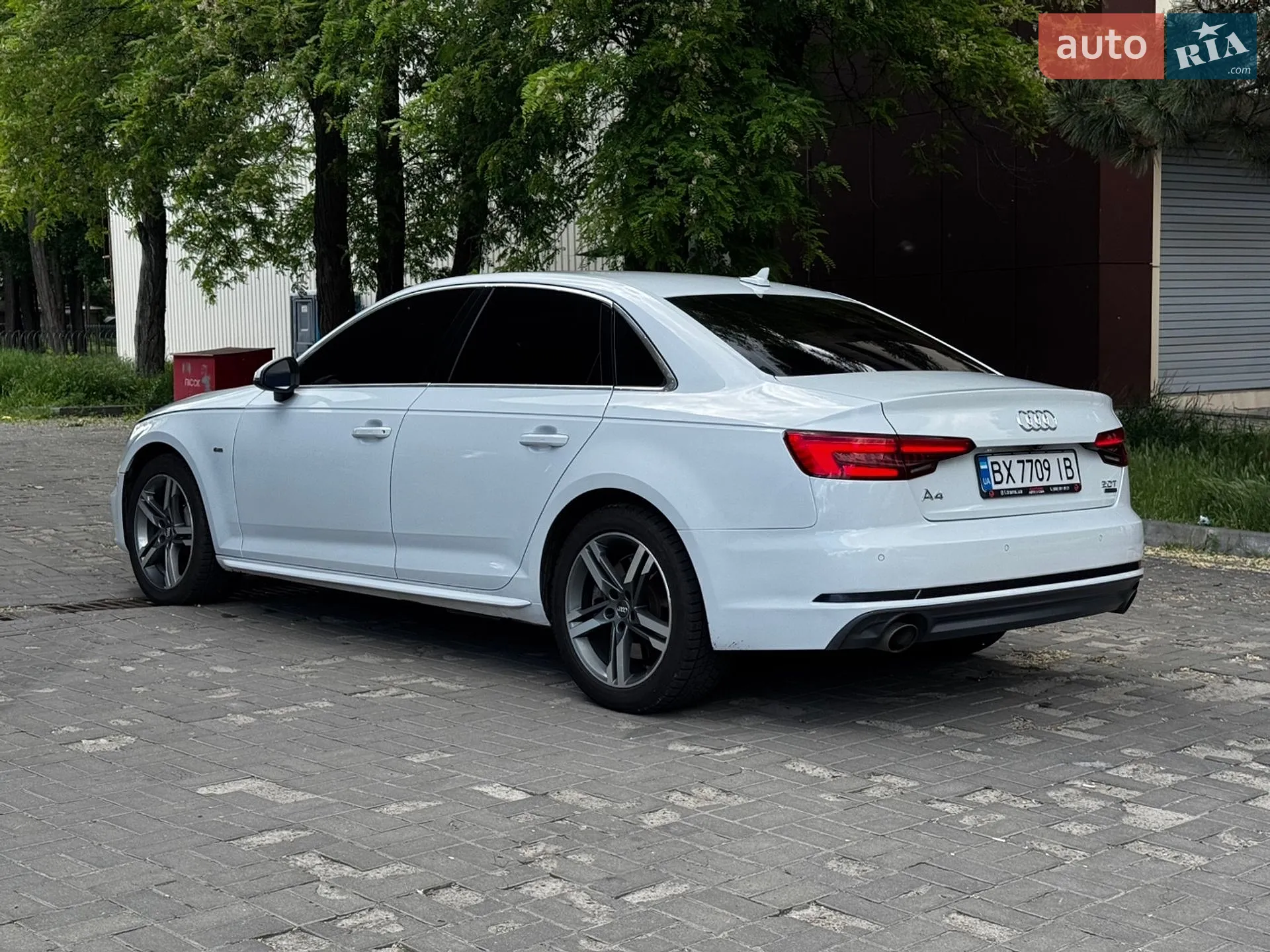 2016 Audi A4 - мініатюра 9