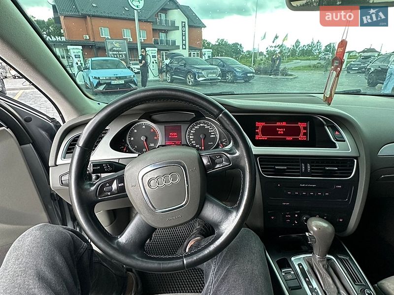 Седан Audi A4 2008 в Звягелі