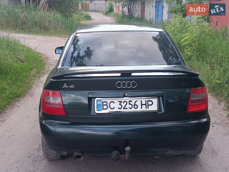 Седан Audi A4 1997 в Бродах