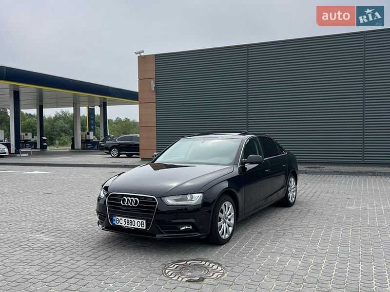 Седан Audi A4 2013 в Львові