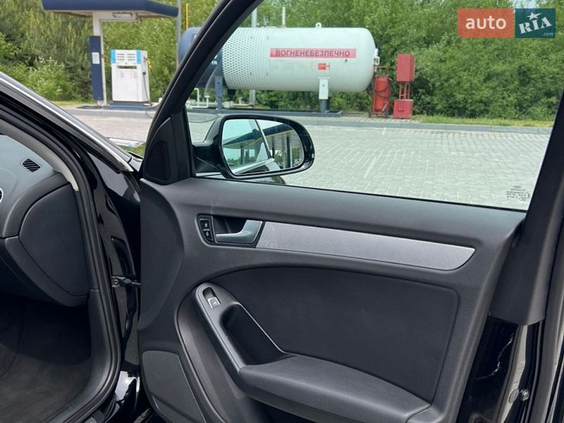 Седан Audi A4 2013 в Львові