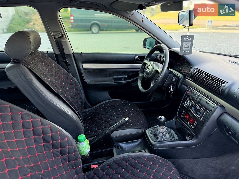 Седан Audi A4 1998 в Черновцах