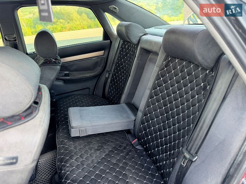 Седан Audi A4 1998 в Черновцах