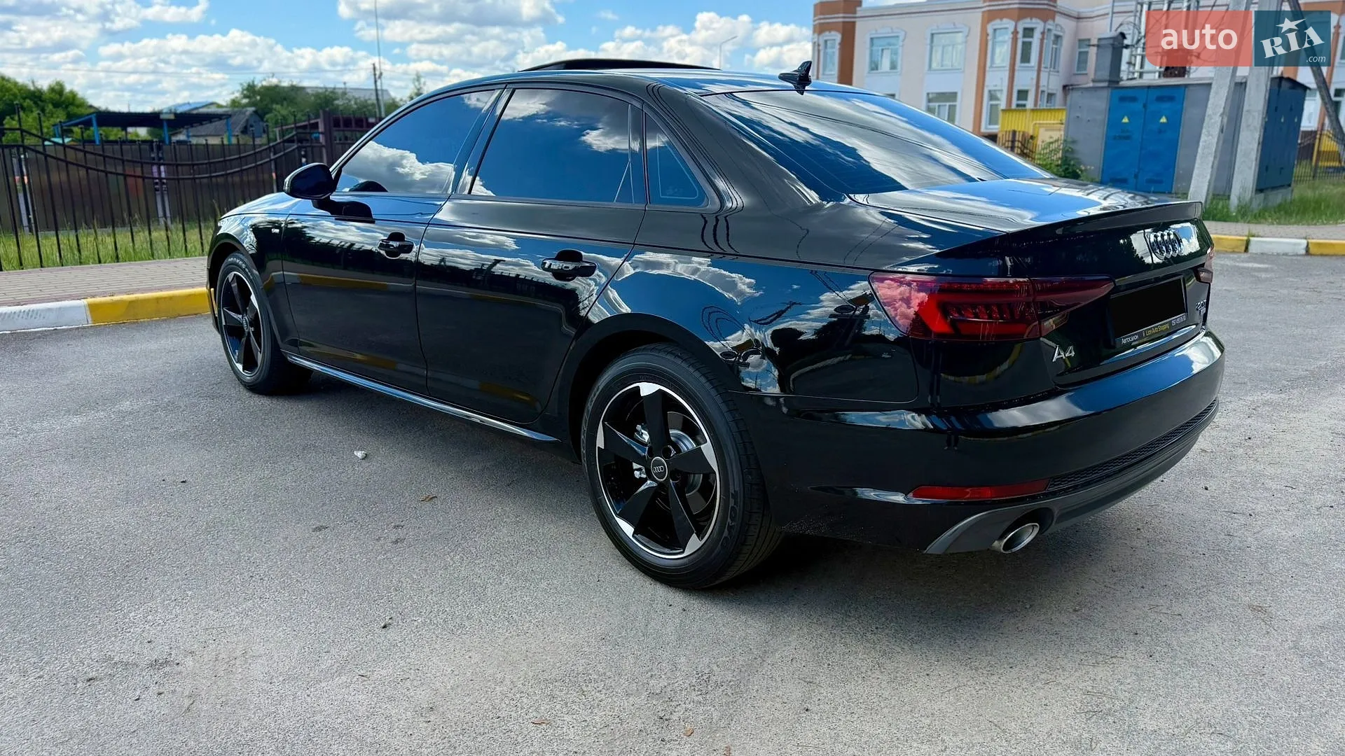 2017 Audi A4 - мініатюра 8