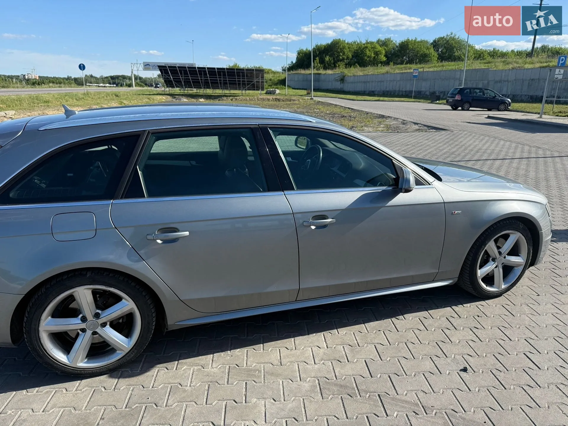2010 Audi A4 - мініатюра 5