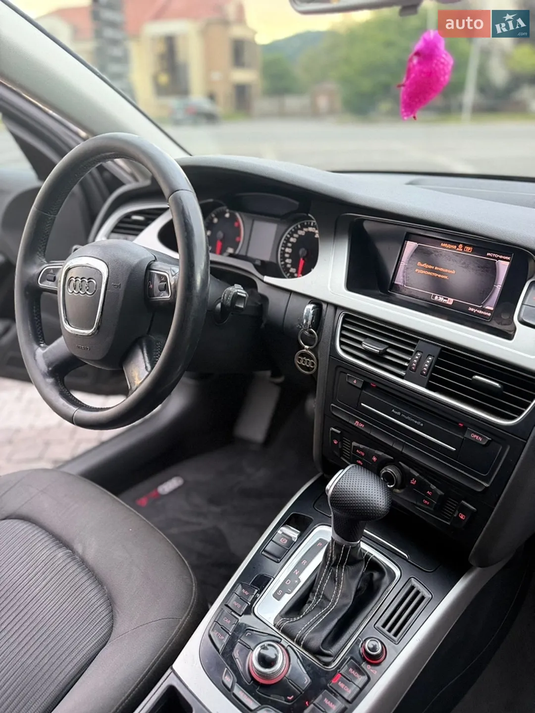 2010 Audi A4 - мініатюра 18