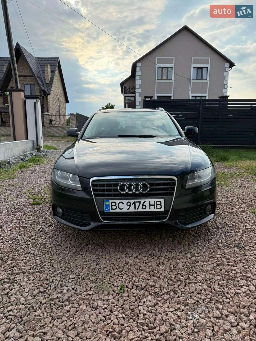 2010 Audi A4 - мініатюра 4