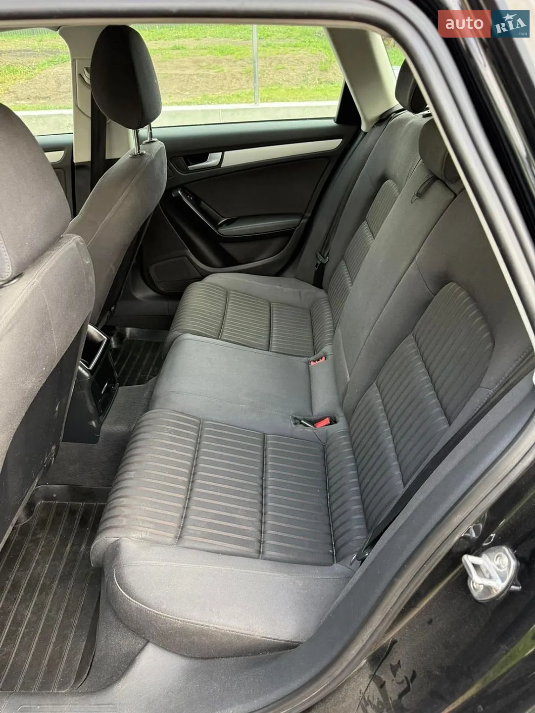 2010 Audi A4 - мініатюра 14