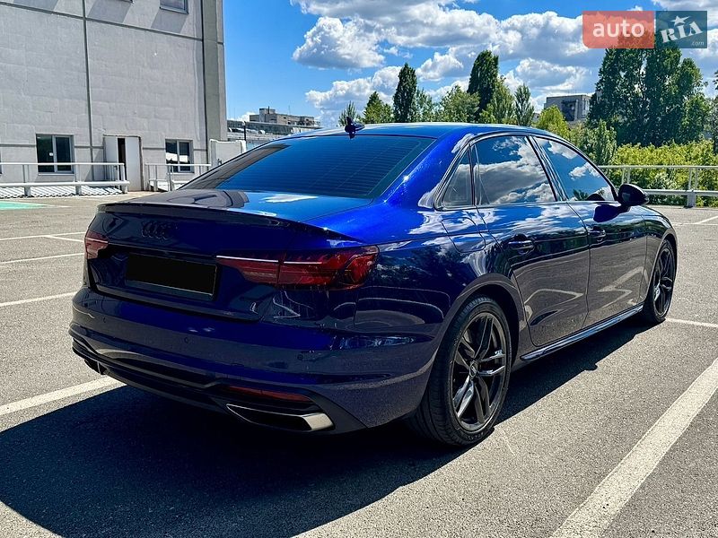 Седан Audi A4 2020 в Києві