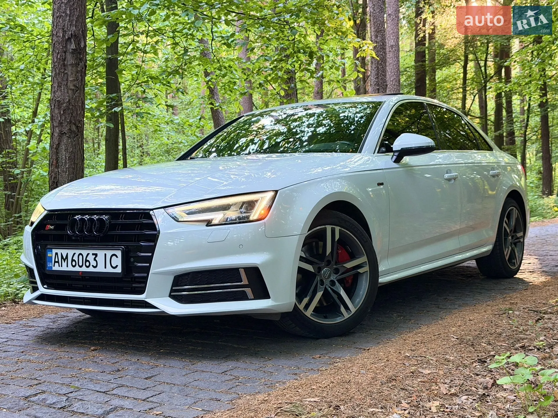 2017 Audi A4 - фото 1