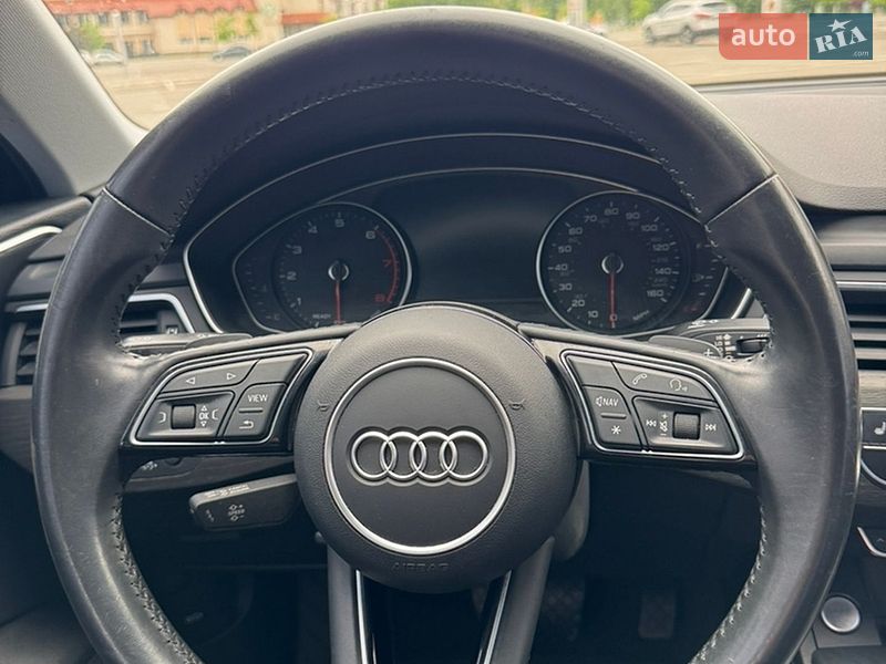 Седан Audi A4 2019 в Киеве