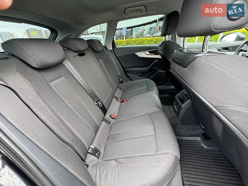 Универсал Audi A4 2018 в Киеве