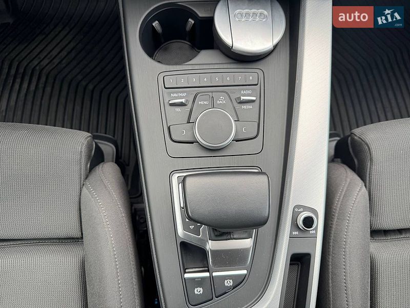Универсал Audi A4 2018 в Киеве