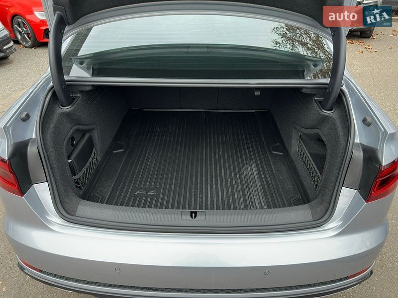 Седан Audi A4 2019 в Одессе