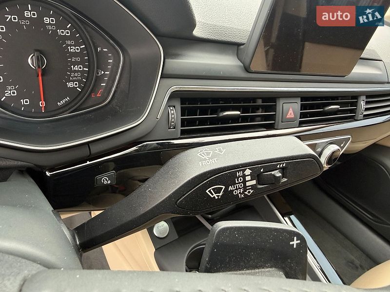 Седан Audi A4 2017 в Киеве