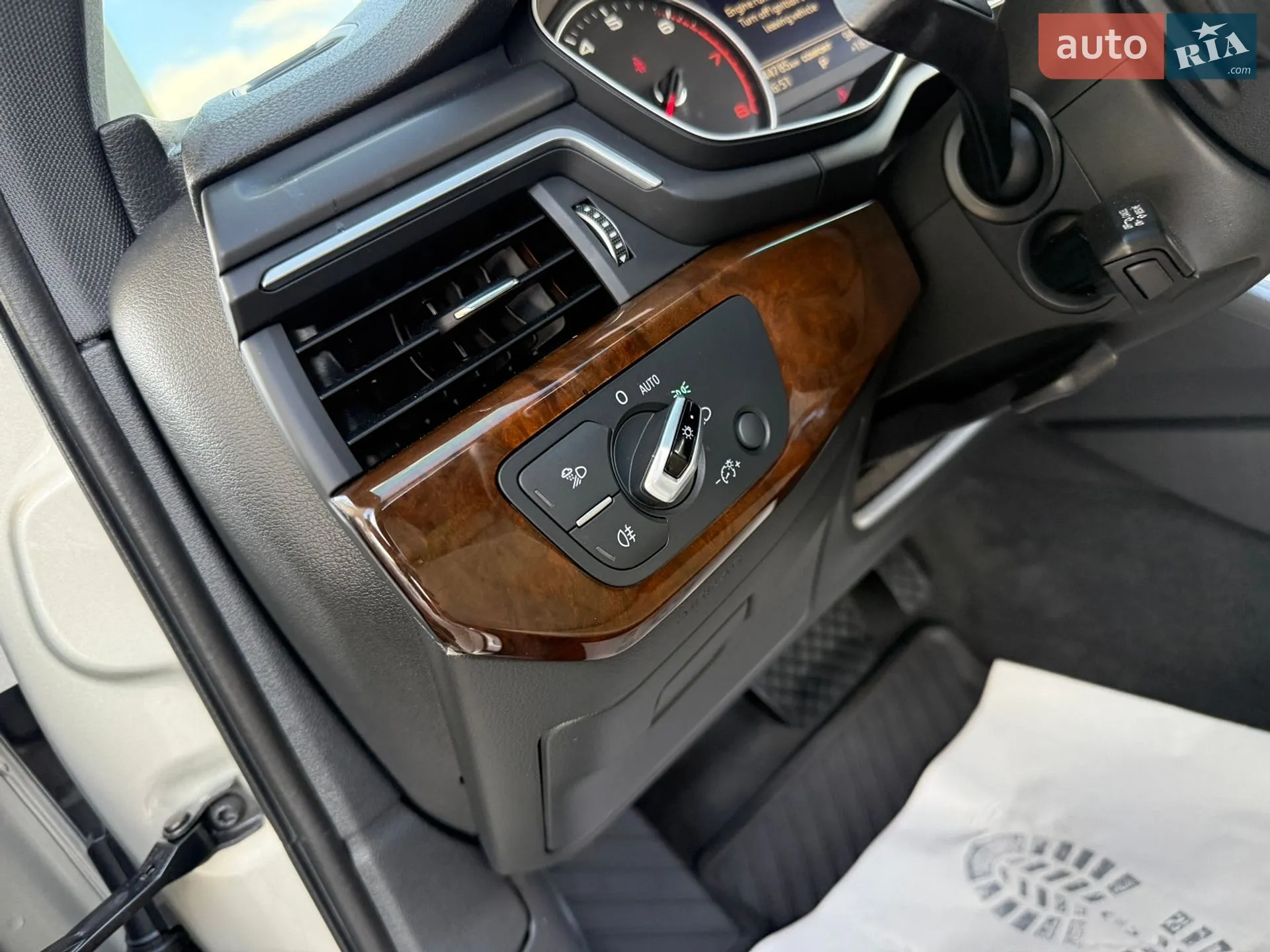 2017 Audi A4 - мініатюра 53