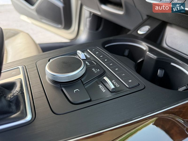 Седан Audi A4 2017 в Дрогобичі