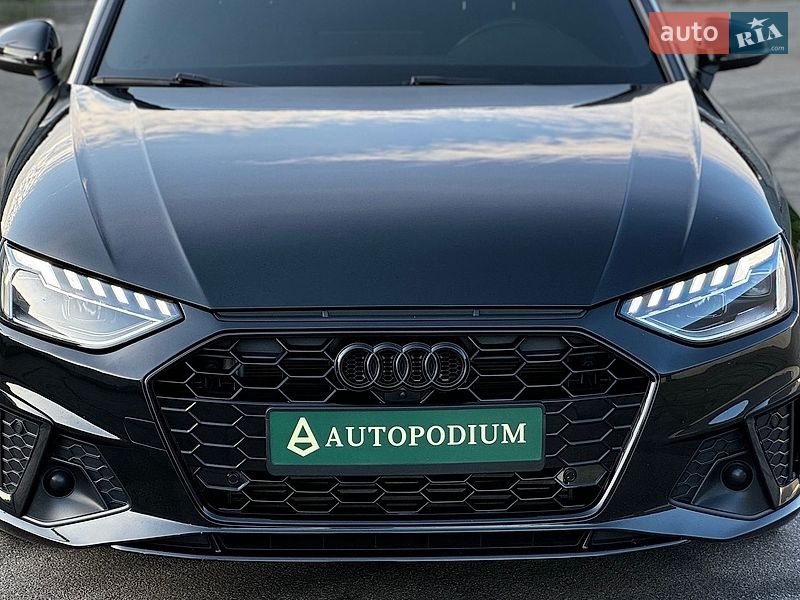 Седан Audi A4 2022 в Киеве