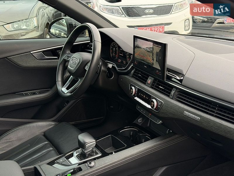 Седан Audi A4 2022 в Стрые