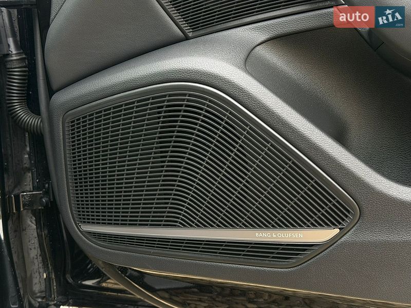 Седан Audi A4 2022 в Стрые