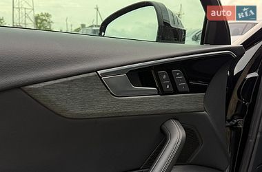 Седан Audi A4 2022 в Стрые