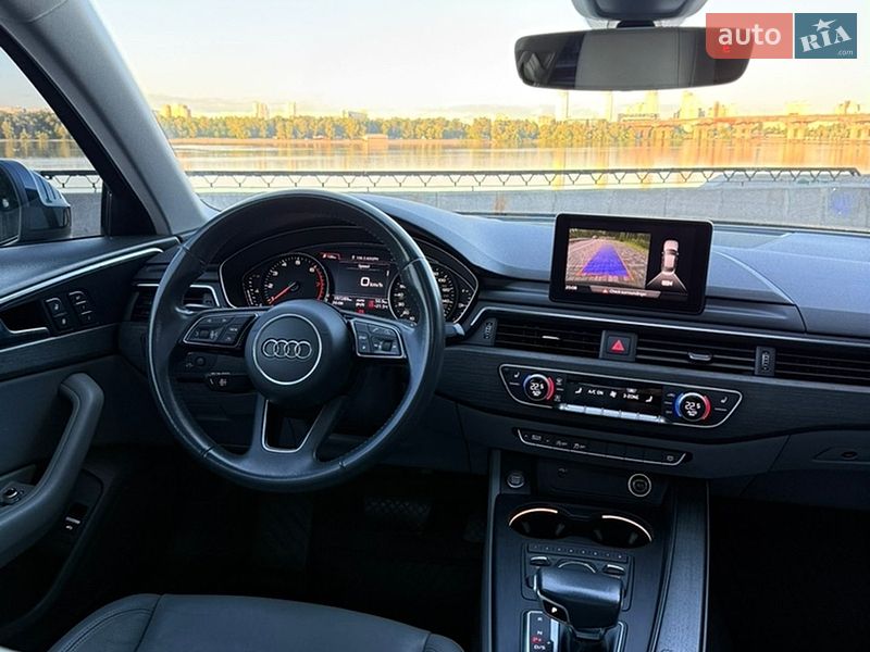 Седан Audi A4 2018 в Киеве