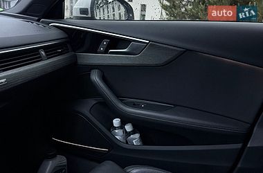 Седан Audi A4 2023 в Хмельницком