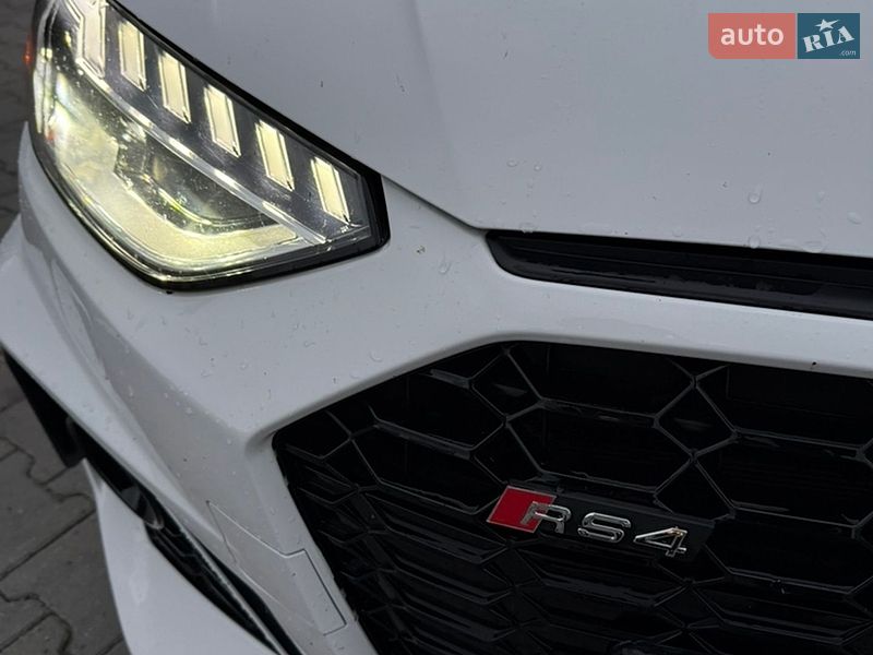 Седан Audi A4 2023 в Хмельницком