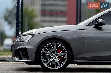Универсал Audi A4 2019 в Киеве