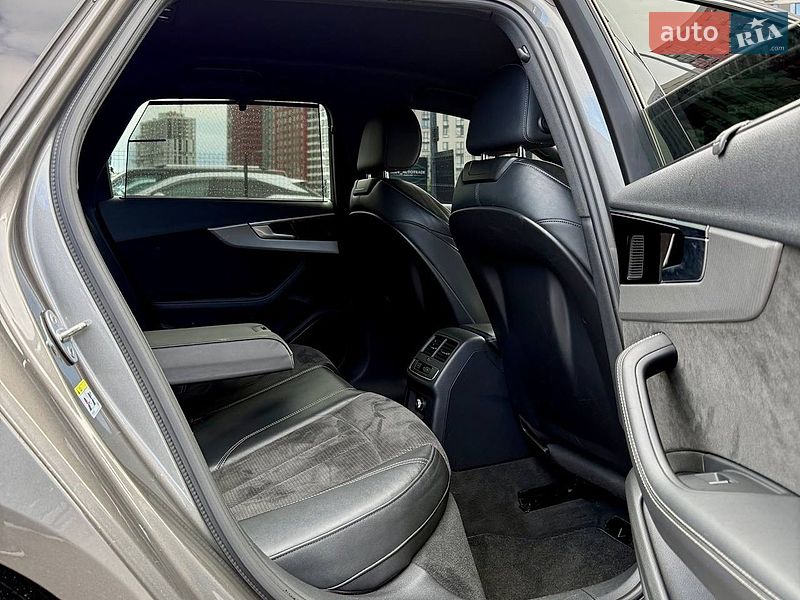 Универсал Audi A4 2019 в Киеве