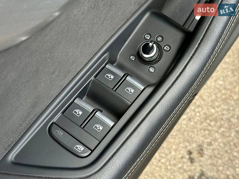 Универсал Audi A4 2019 в Киеве