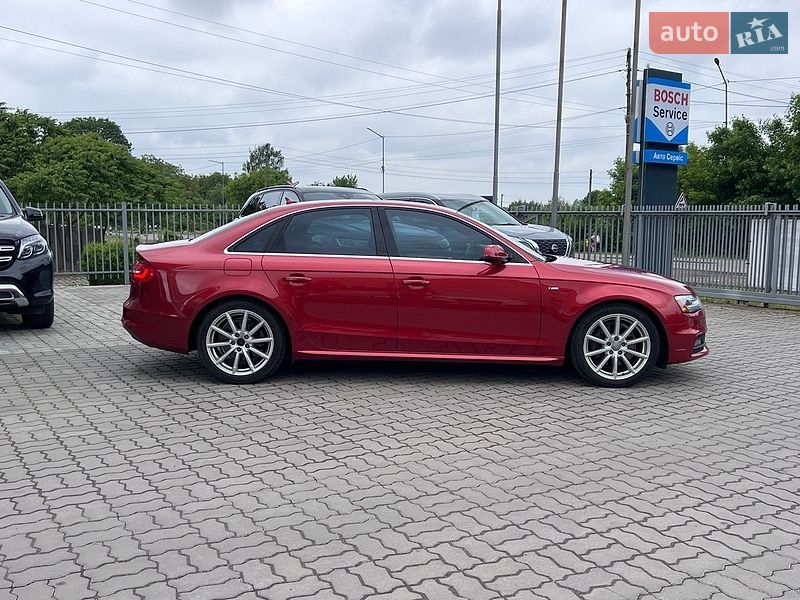 Седан Audi A4 2014 в Нововолынске