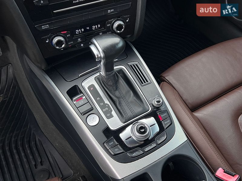 Седан Audi A4 2014 в Нововолынске